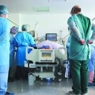 Covid: Διπλασιάστηκαν οι εισαγωγές στα νοσοκομεία λόγω… FLiRT
