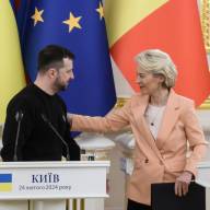 Με την Ούρσουλα φον ντερ Λάιεν στον Λευκό Οίκο ο Ζελένσκι