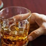 Η κατανάλωση αλκοόλ αυξάνει τον κίνδυνο άνοιας