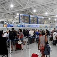 Ο κόσμος πνίγεται από τουρίστες – Ποιος πρέπει να πληρώσει το τίμημα;