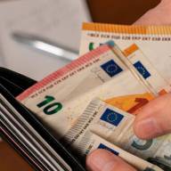 Νωρίτερα η πληρωμή των συντάξεων Μαρτίου