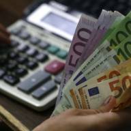 Aυξάνονται από σήμερα κατά 2% οι βασικοί μισθοί των ξενοδοχοϋπαλλήλων