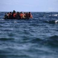 131 μετανάστες εντοπίστηκαν σε τρεις λέμβους νότια της Γαύδου