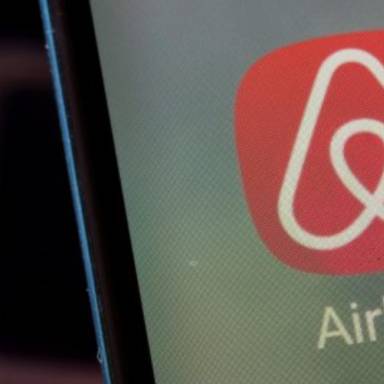 Σαφάρι της ΑΑΔΕ για αδήλωτα εισοδήματα από Airbnb – Τα πρόστιμα